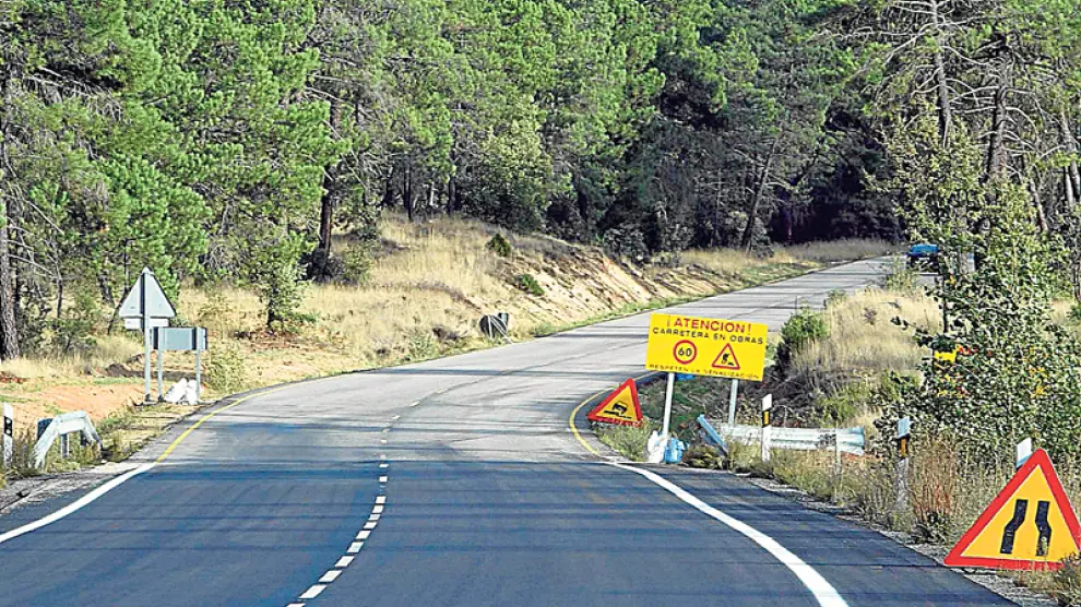 Los contratistas han alertado varias veces de los riesgos del deterioro de las carreteras autonómicas.