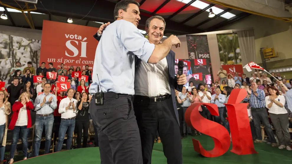 Pedro Sánchez y José Luis Rodríguez Zapatero en el mitin de Valladolid.
