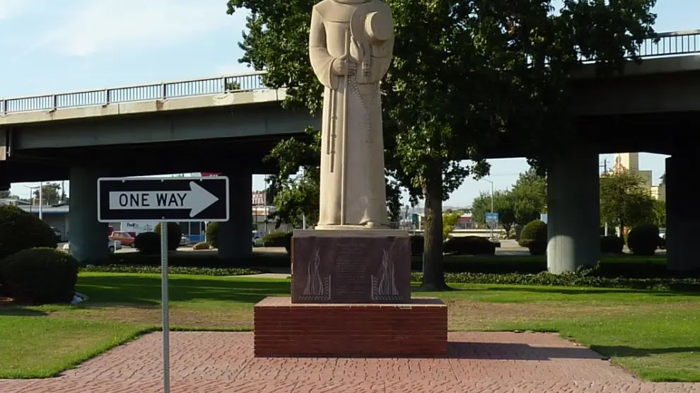 Una estatua recuerda al explorador aragonés en Bakersfield (California)