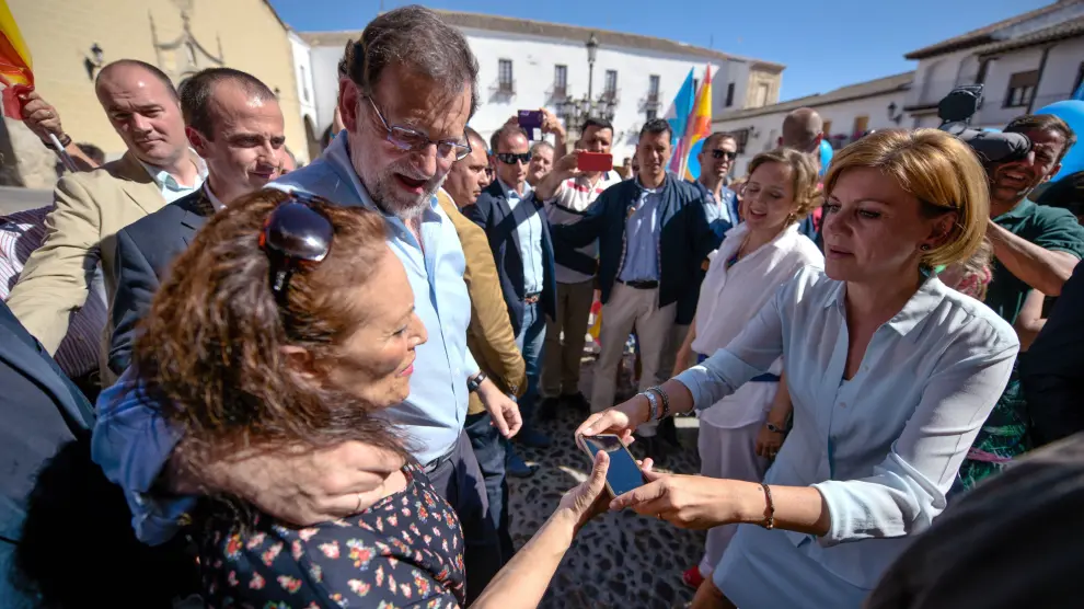 Mariano Rajoy y María Dolores de Cospedal, este martes en Torrijos (Toledo).
