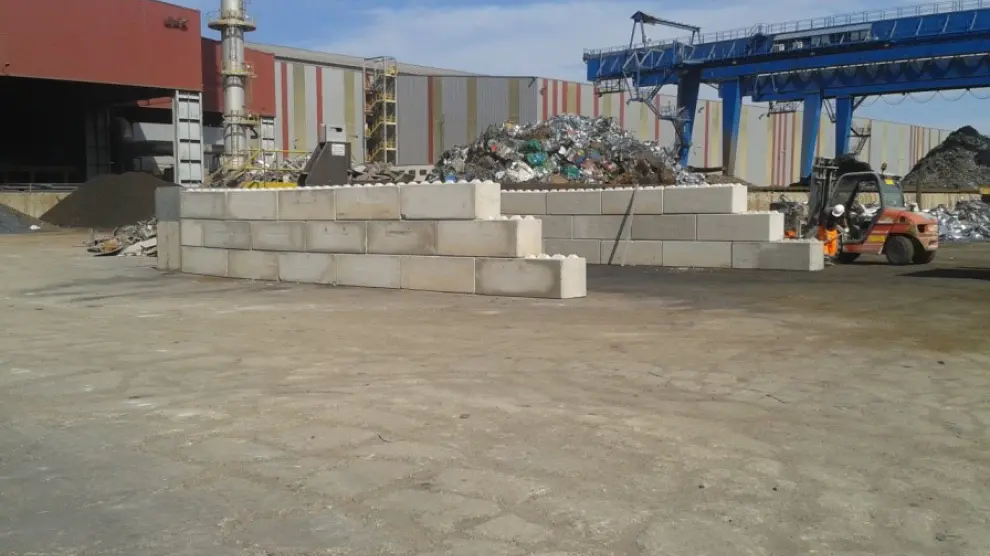 Este sistema de construcción en bloques reduce la cantidad de materiales y el impacto medioambiental final de la obra.