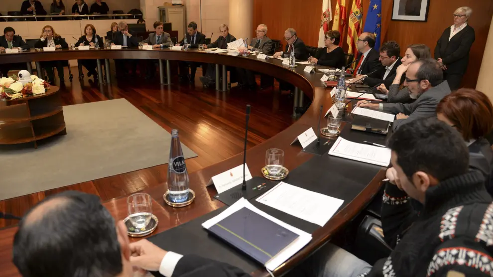 Un reciente pleno de la Diputación Provincial de Huesca, gobernada por el PSOE.
