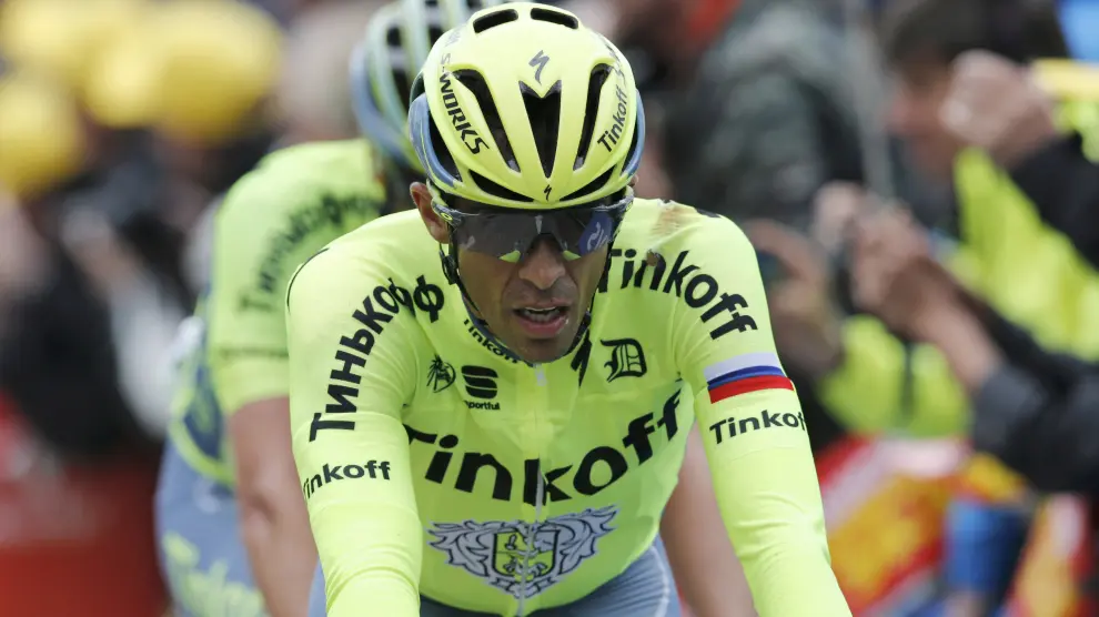 Alberto Contador rodando en el Tour.