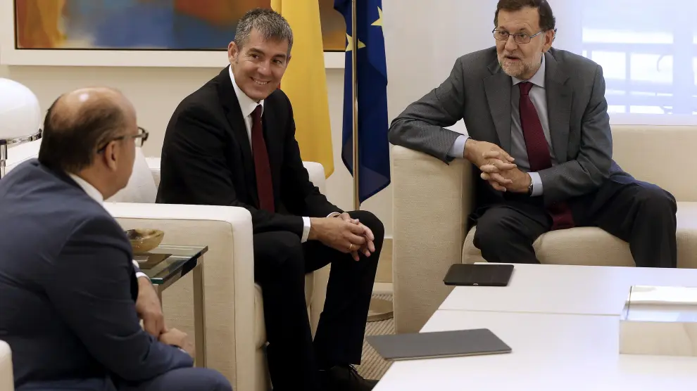 Rajoy inicia con Coalición Canaria su ronda de contactos
