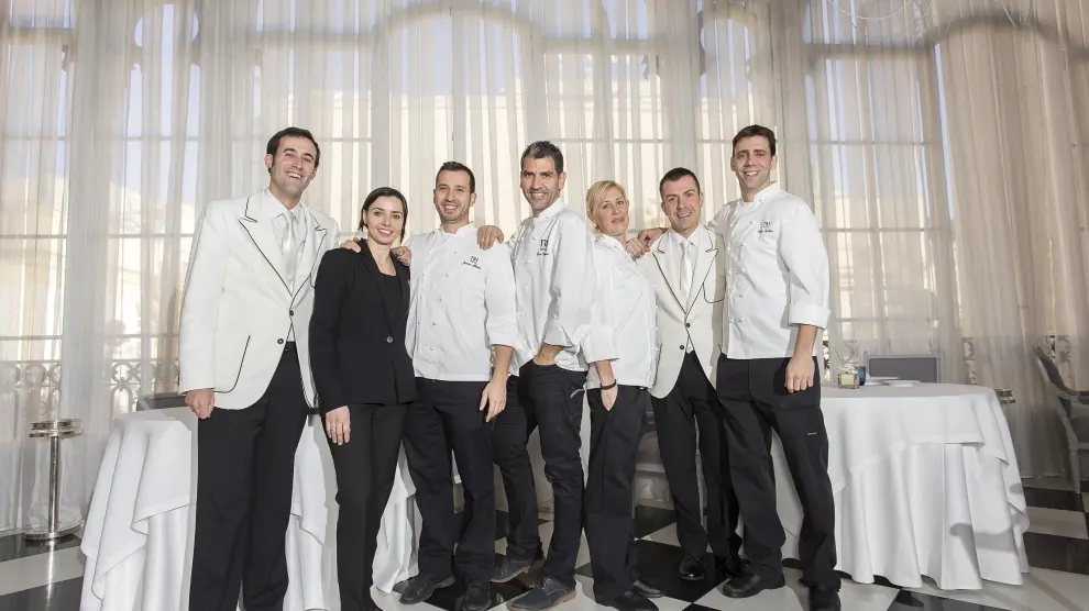 El equipo del chef Paco Roncero en La Terraza del Casino.