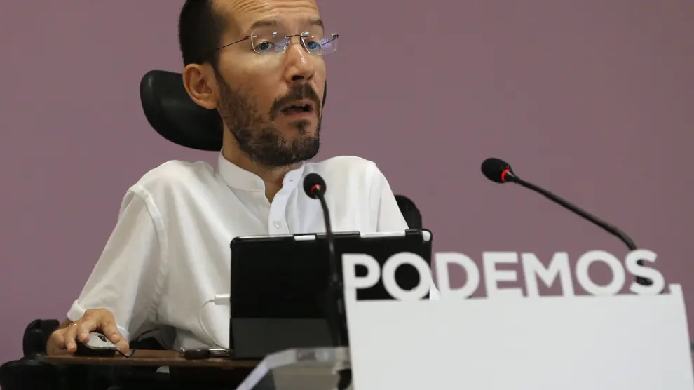 El secretario general de Podemos-Aragón, PabloEchenique, ayer en una rueda de prensa en Madrid.