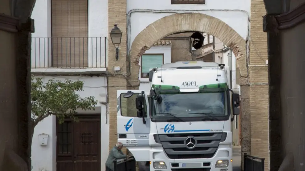 ?El Ayuntamiento de Chodes 'caza' a los camioneros infractores y alerta a Tráfico