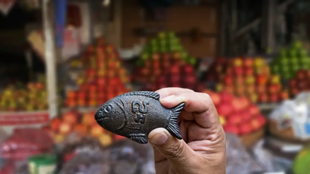 Las familias de Camboya usan a diario el Lucky Iron Fish para cocinar.
