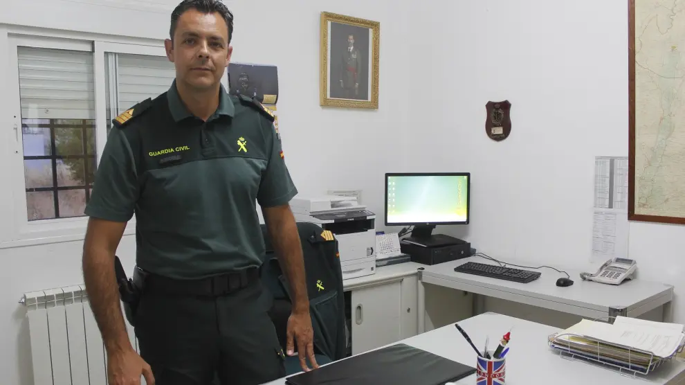 Salvador López Armenteros, en el cuartel de Tardienta.