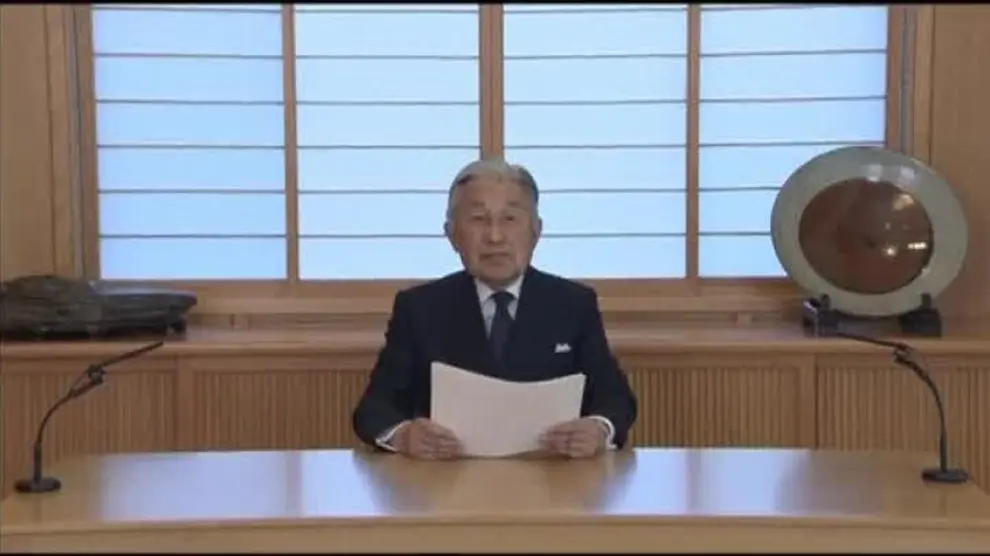 El emperador de Japón insinúa su deseo de abdicar