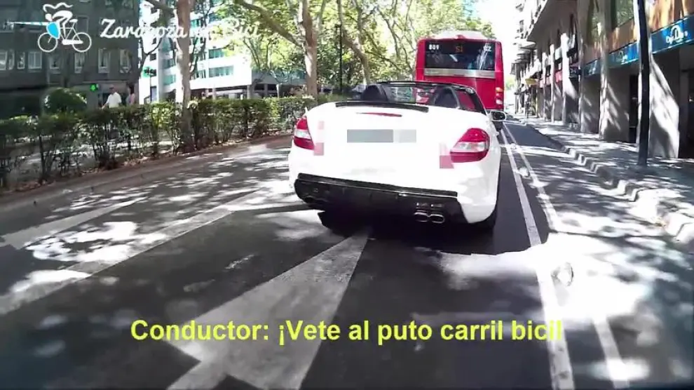 ¡Vete al carril bici! - Conductor intenta agredir a ciclista