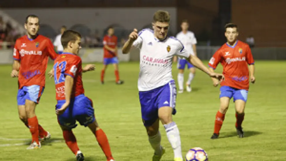 Una imagen de un duelo entre el Deportivo Aragón y el Teruel