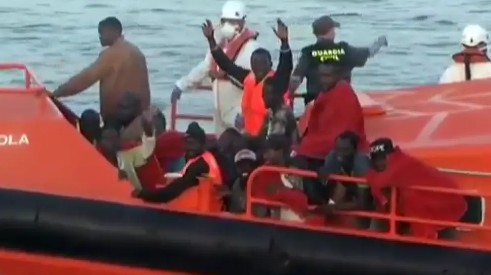 Rescatados 65 inmigrantes en tres pateras en la costa de Almería.