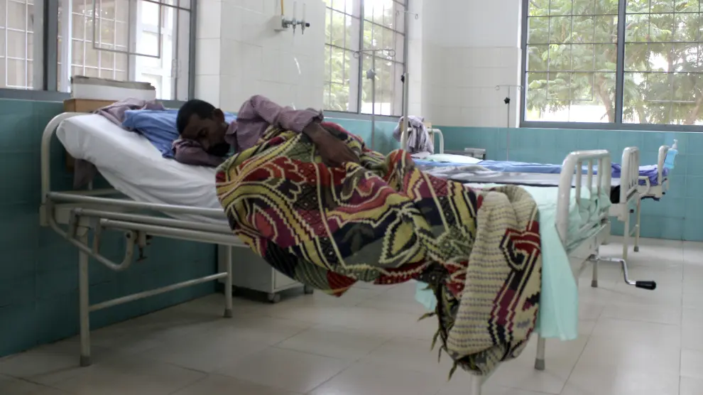 Un enfermo de tuberculosis en un hospital de la India.