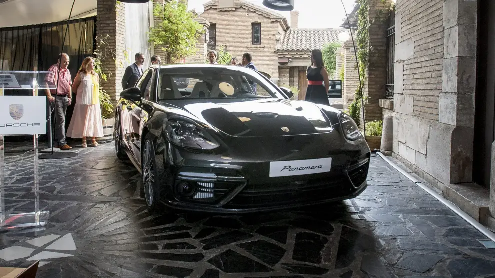 El nuevo Porsche Panamera lució su musculosa silueta en Torreluna.