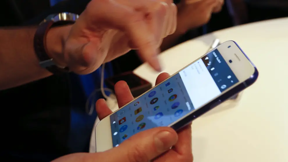 Pixel, nuevo teléfono inteligente de Google, trabajará con realidad virtual