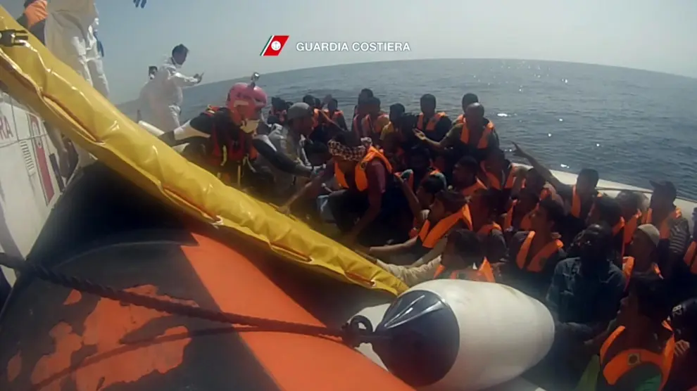 Rescate de inmigrantes en aguas del Mediterráneo