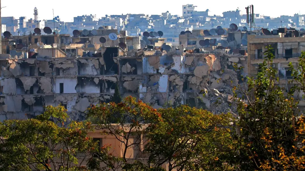 Una vista de la desolada ciudad siria de Alepo.