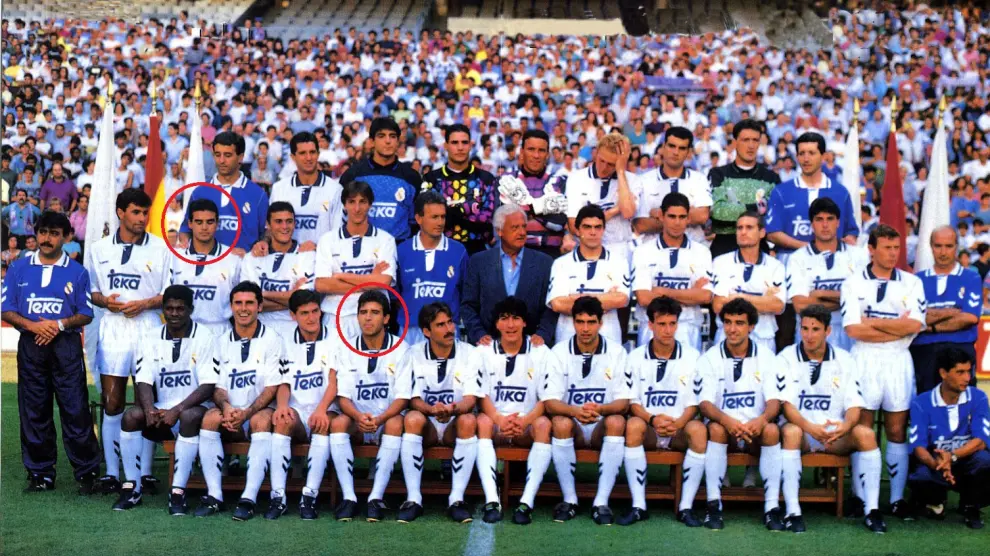 Plantilla del Real Madrid en la temporada 1993-94. En los círculos, Alberto Toril (segunda fila) y Luis Milla (sentado).