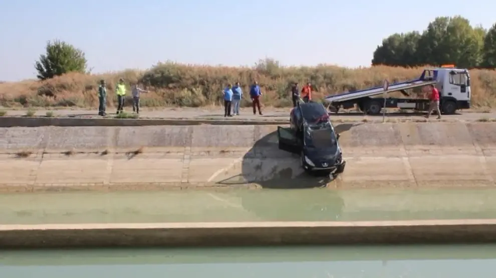 Fallece un hombre al caer con su coche al canal de Monegros en Alcubierre