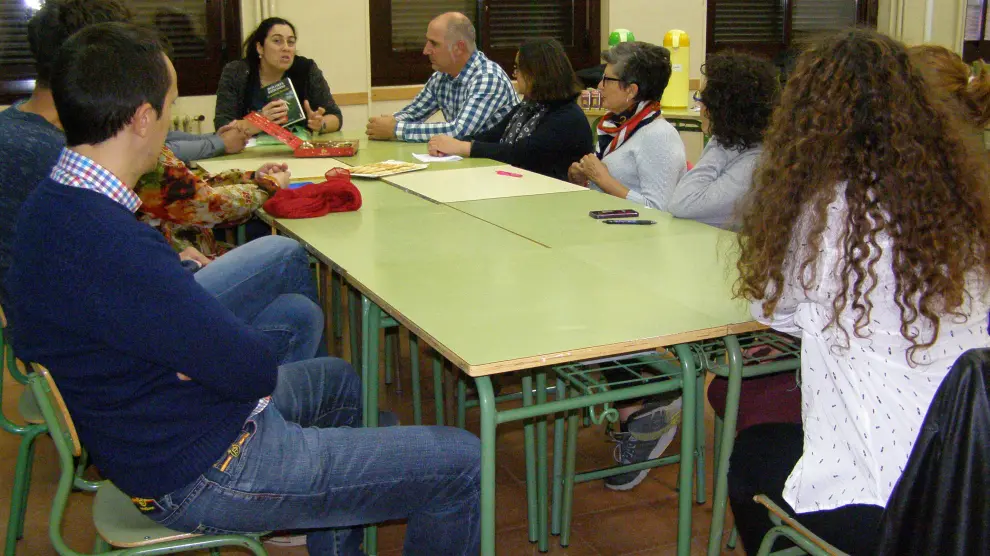 Primera sesión del programa 'Leer juntos' en el instituto de Tubalcaín de Tarazona.