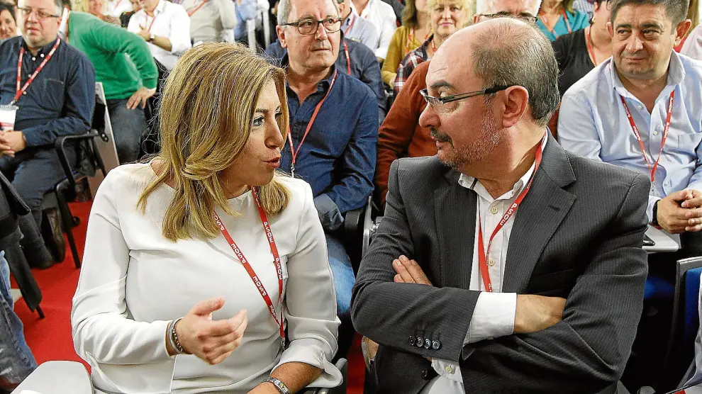 La presidenta de Andalucía, Susana Díaz, y el presidente de Aragón, Javier Lambán, ayer en el Comité Federal del PSOE