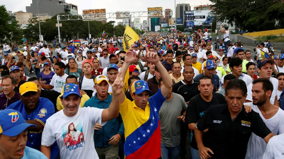El opositor Capriles lideró la protesta en Caracas