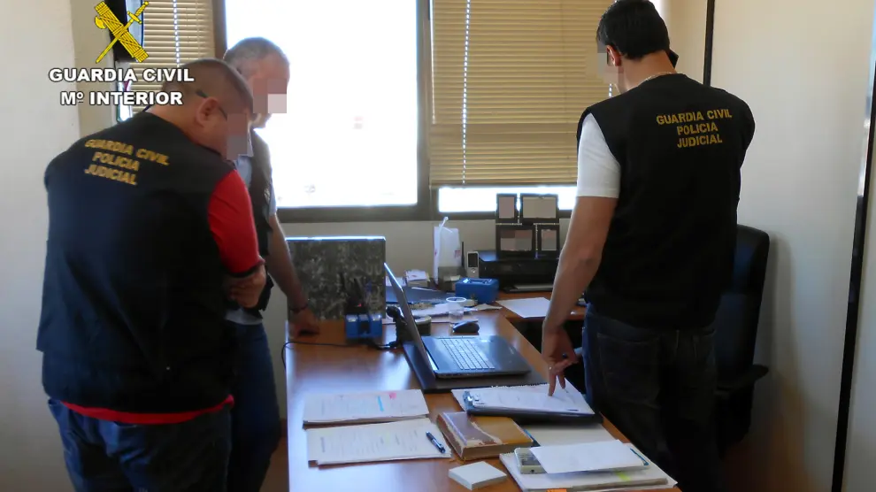 El registro de la sede de la Comunidad de Bienes en Madrid se ha saldado con la incautación de abundante documentación relacionada con los delitos esclarecidos.