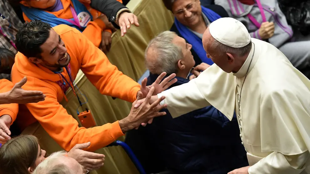 El papa Francisco se reúne con los pobres