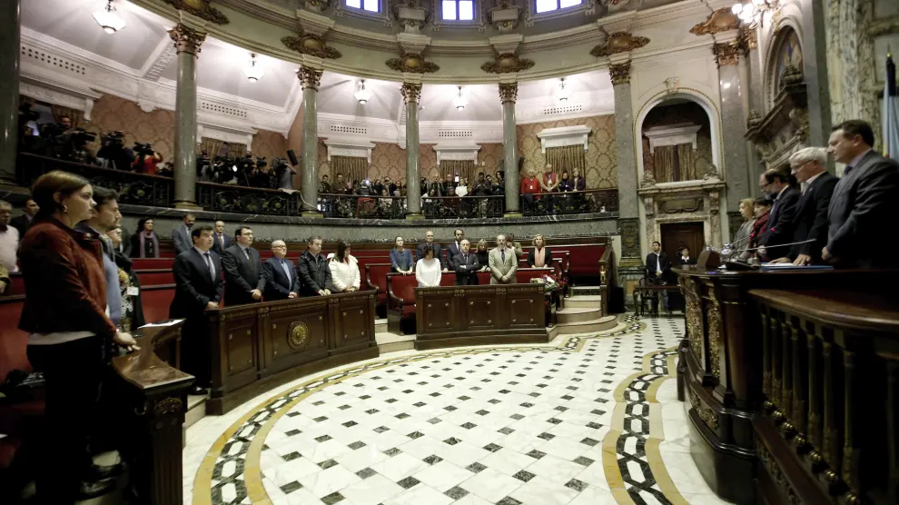 El Ayuntamiento de Valencia ha aprobado por unanimidad decretar tres días de duelo oficial.