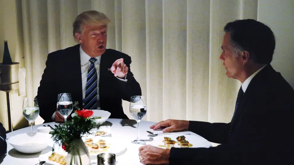Trump cenó anoche con Mitt Romney