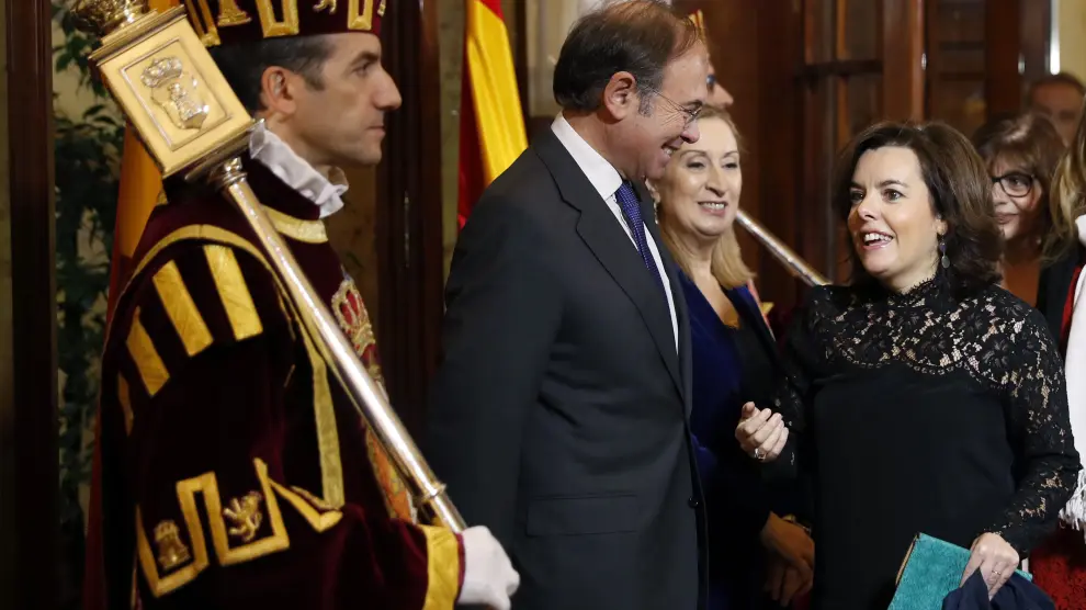 Santamaría espera que Puigdemont esté en la Conferencia de Presidentes.