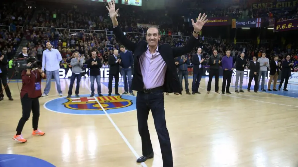 Juan Antonio San Epifanio, ovacionado en un reciente homenaje en el Palau Blaugrana.
