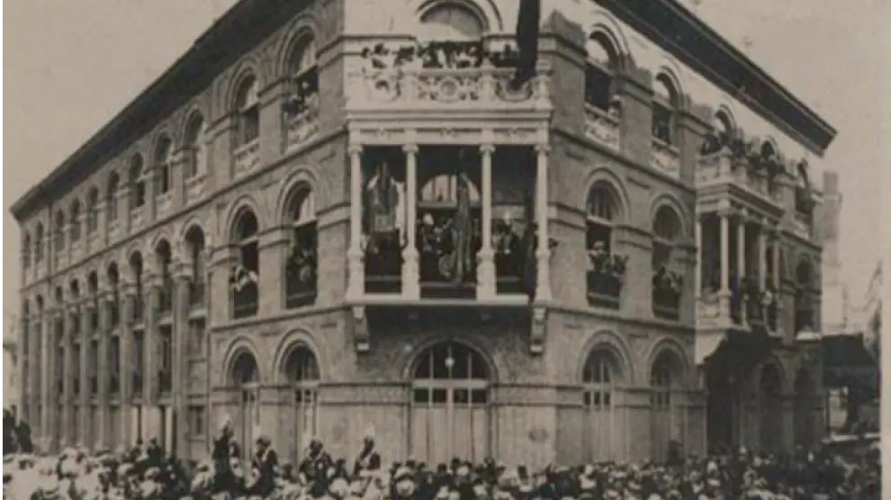 La inauguración del Centro Aragonés de Barcelona, en una imagen captada por Alejandro Merletti.