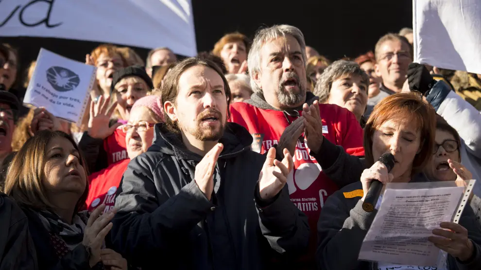 Pablo Iglesias ha participado en una protesta a las puertas del Hospital 12 de Octubre de Madrid.