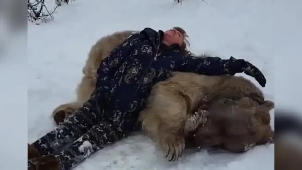 El oso con más paciencia del mundo