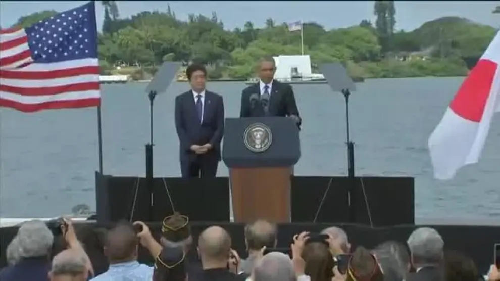 Barack Obama visita Pearl Harbor junto al primer ministro japonés