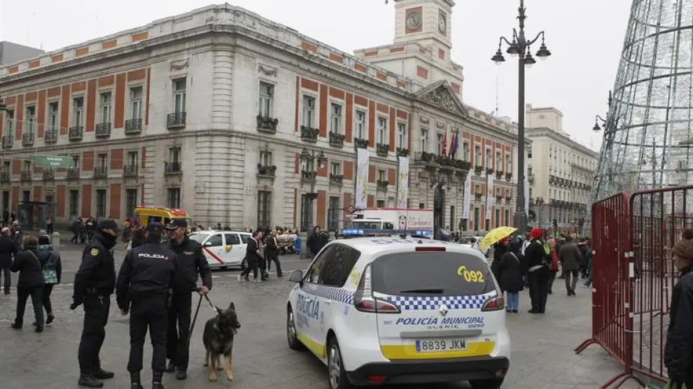 Dispositivo de seguridad en la Puerta del Sol de Madrid
