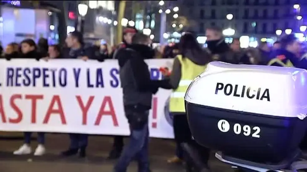 Más de un millar de policías se manifiestan en Barcelona