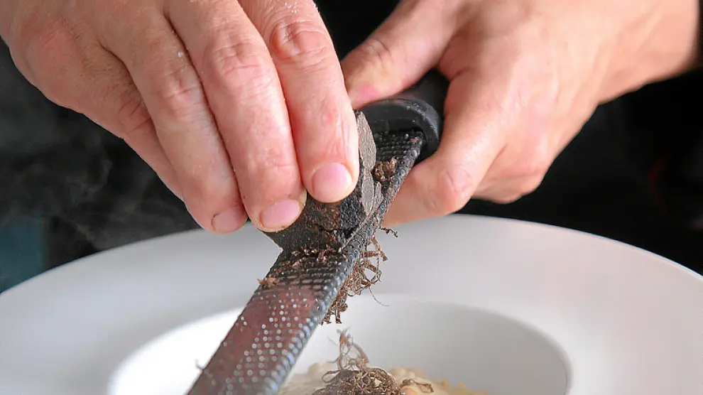 La trufa negra es un ingrediente muy demandado para aderezar platos.