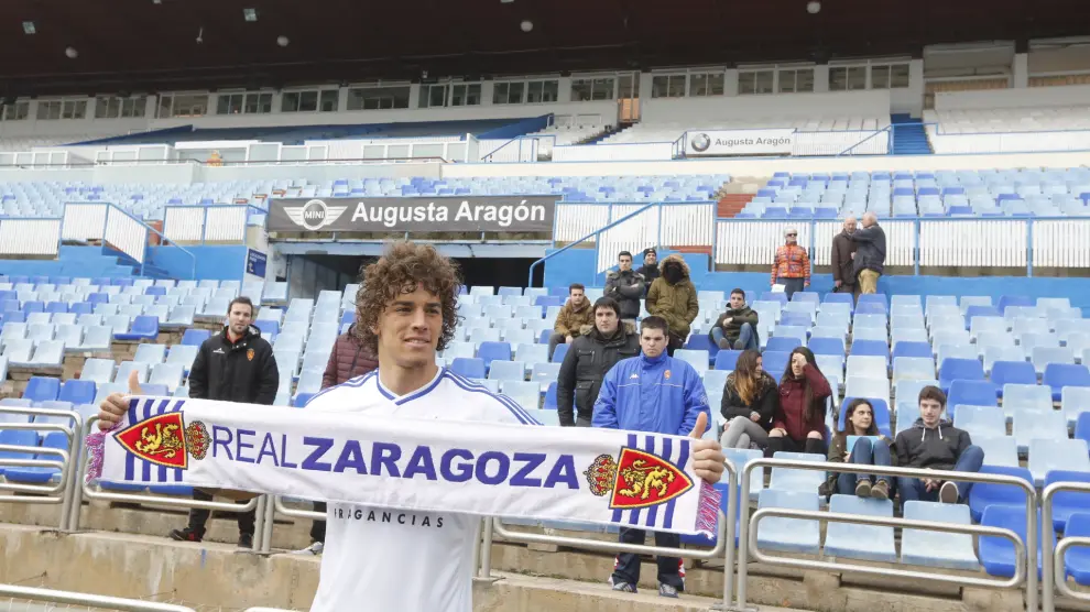 Rolf Feltscher en su presentación como jugador del Real Zaragoza.
