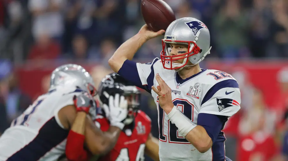 El mariscal de campo Tom Brady lideró la mayor remontada en la historia de un partido de Super Bowl.