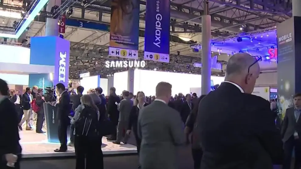 Samsung llevará prototipos de teléfonos plegables al MWC
