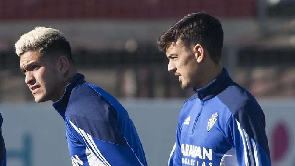 Jesús Valentín y Edu Bedia, junto en el último entrenamiento del Real Zaragoza.