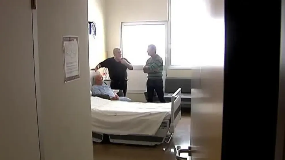 La inesperada 'visita perruna' a un paciente en el hospital