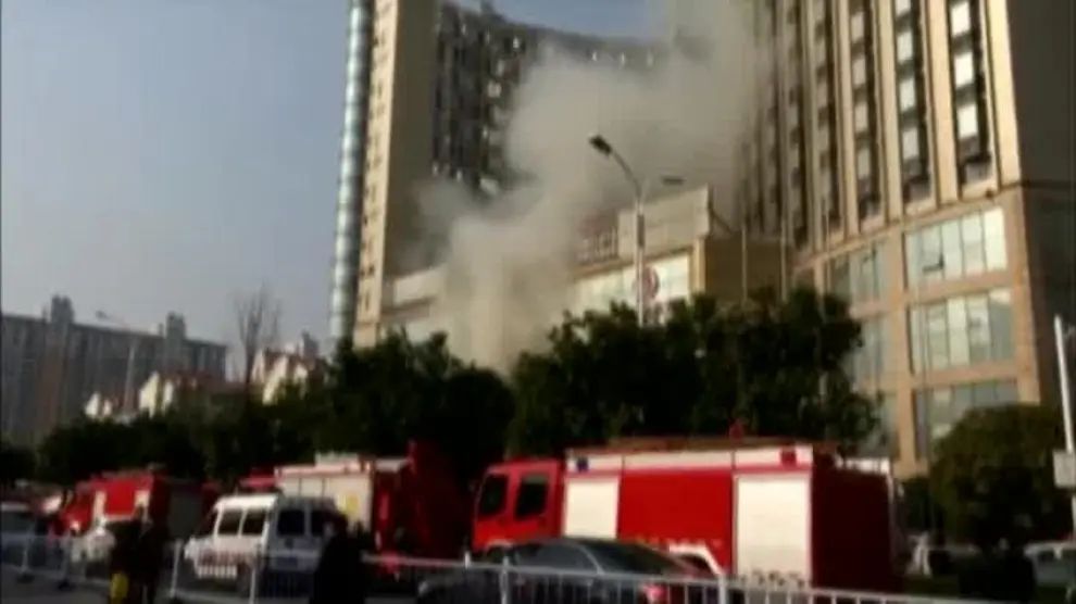 Fallecen tres personas en el incendio de un hotel en el sureste de China