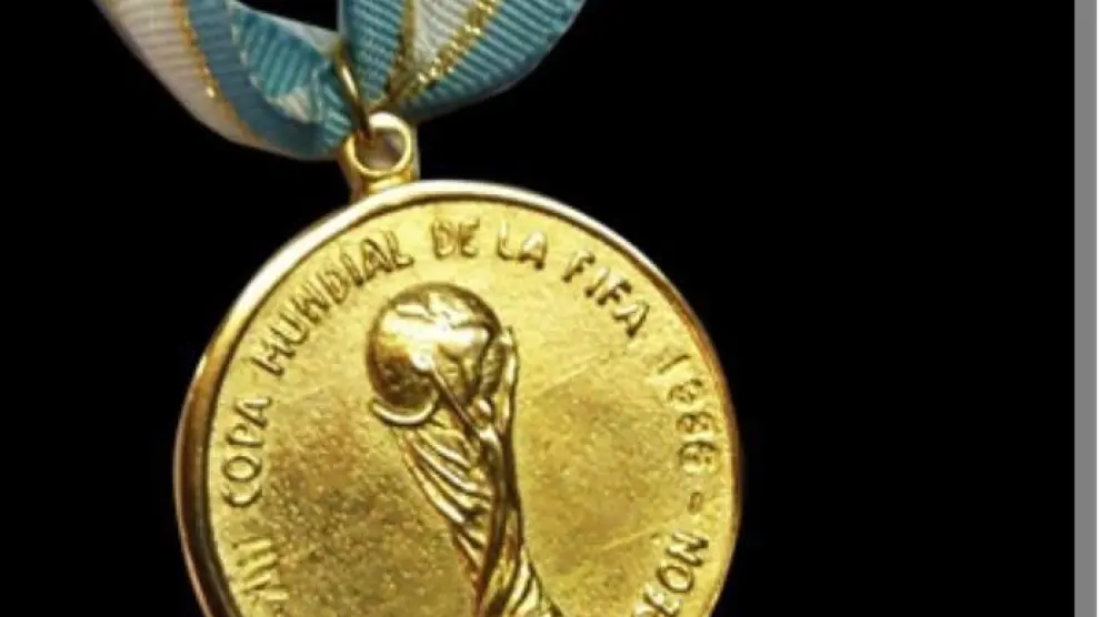 La medalla de Maradona que se ha subastado por más de 9.000 dólares.