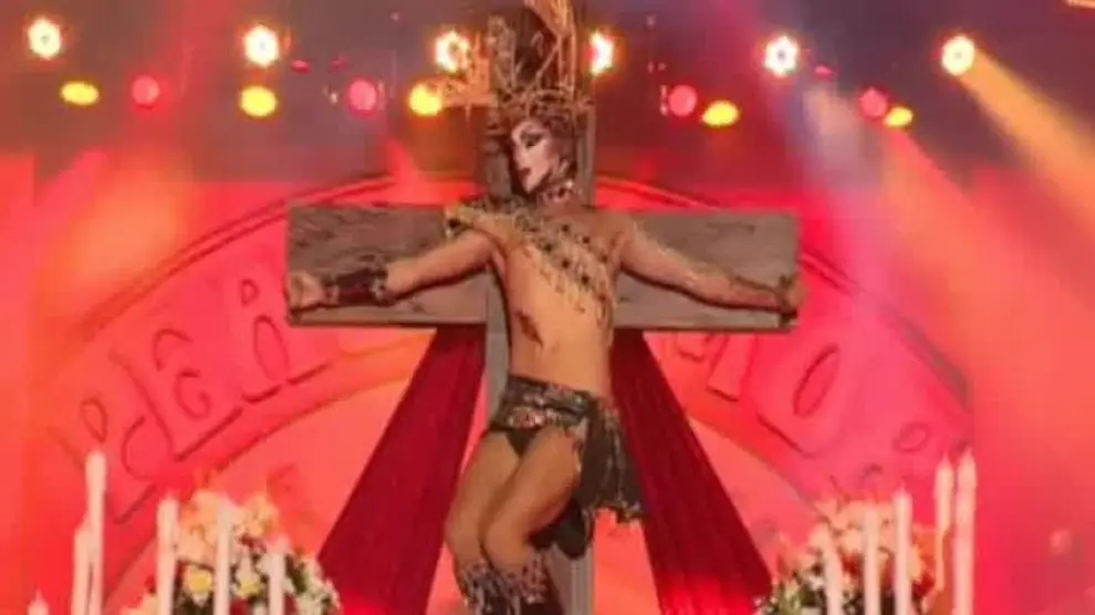Una provocadora referencia a la crucifixión gana el Drag Queen de Las Palmas