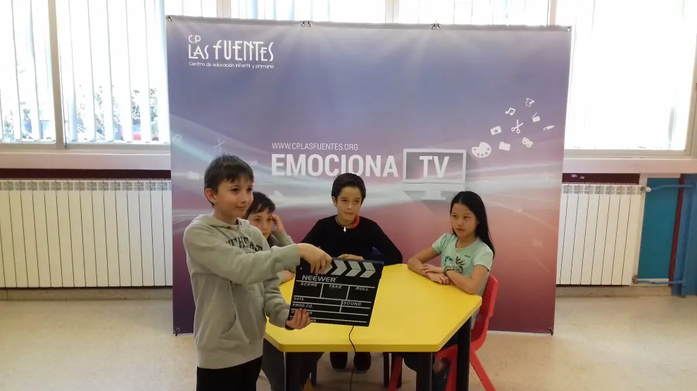 Grabación de un debate de Emociona TV, la televisión del colegio Las Fuentes.