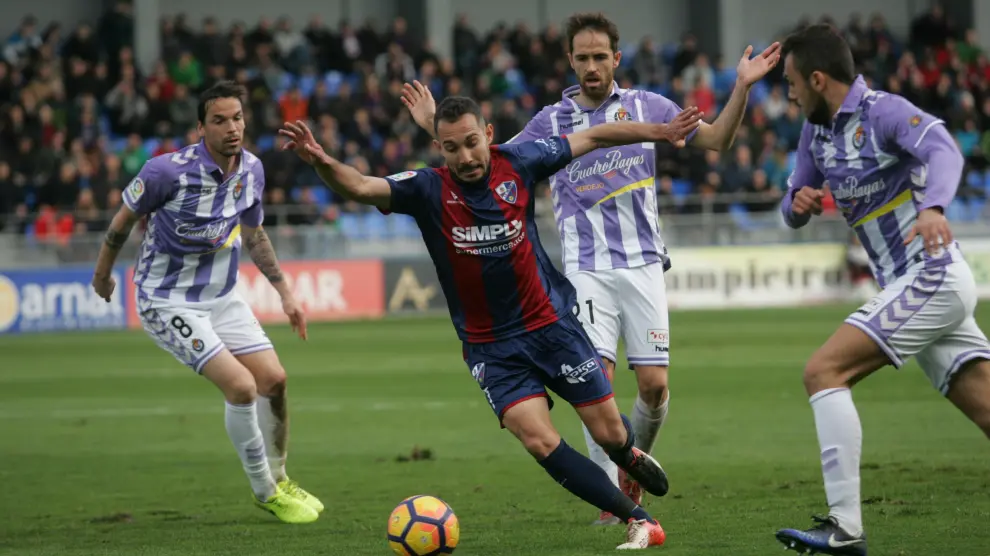 El Huesca vence y se asoma a las puertas del 'play off'